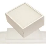 Paks vaike kandiline koos 2 riidega