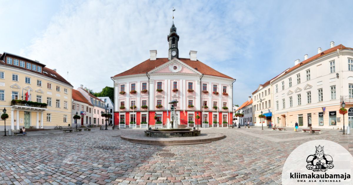 Tartu raekoja plats panoraam vaates